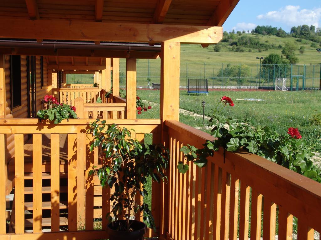 Complex Agroturistic Livada De Nuci Villa Baia de Fier Dış mekan fotoğraf